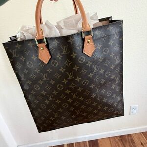 Louis Vuitton Brown Monogram Sac Plat